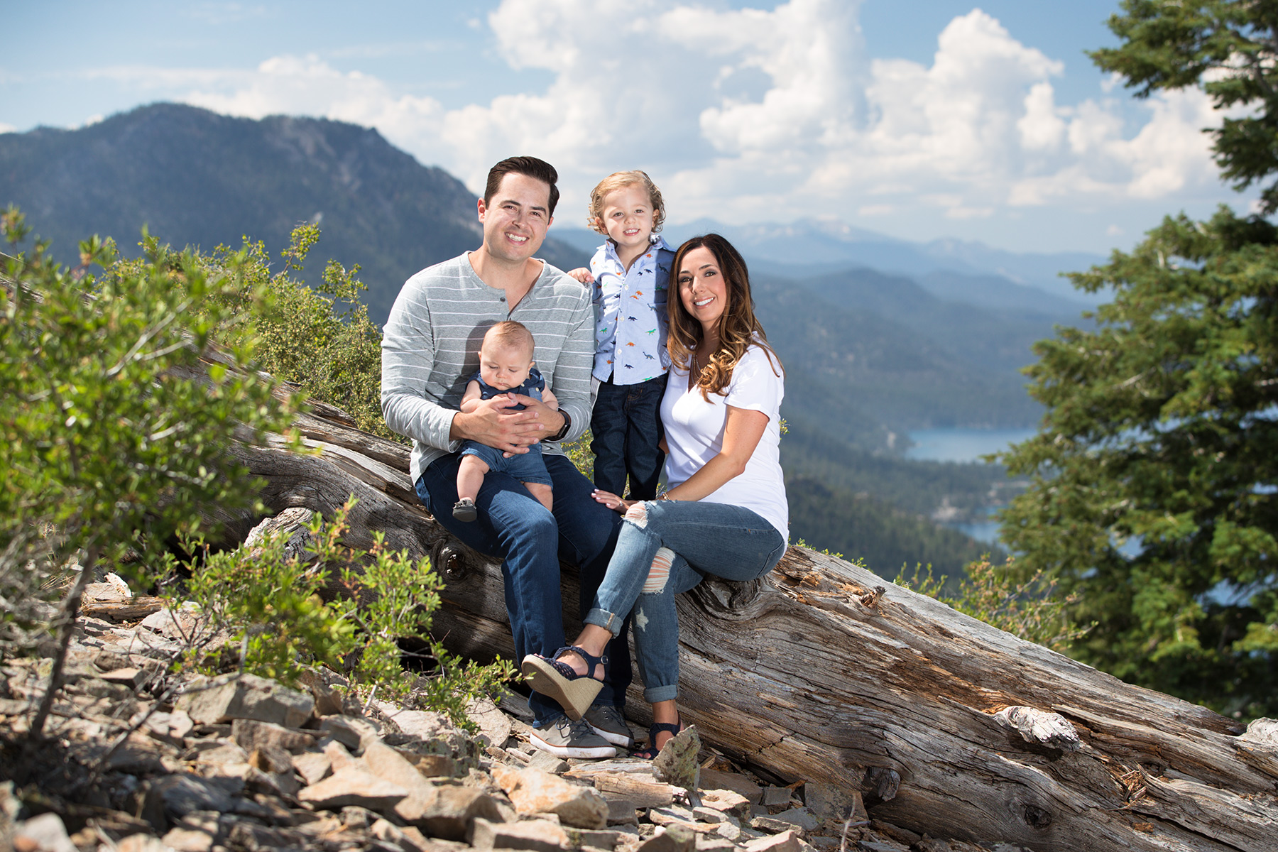 Lake-Tahoe-view-family-photography