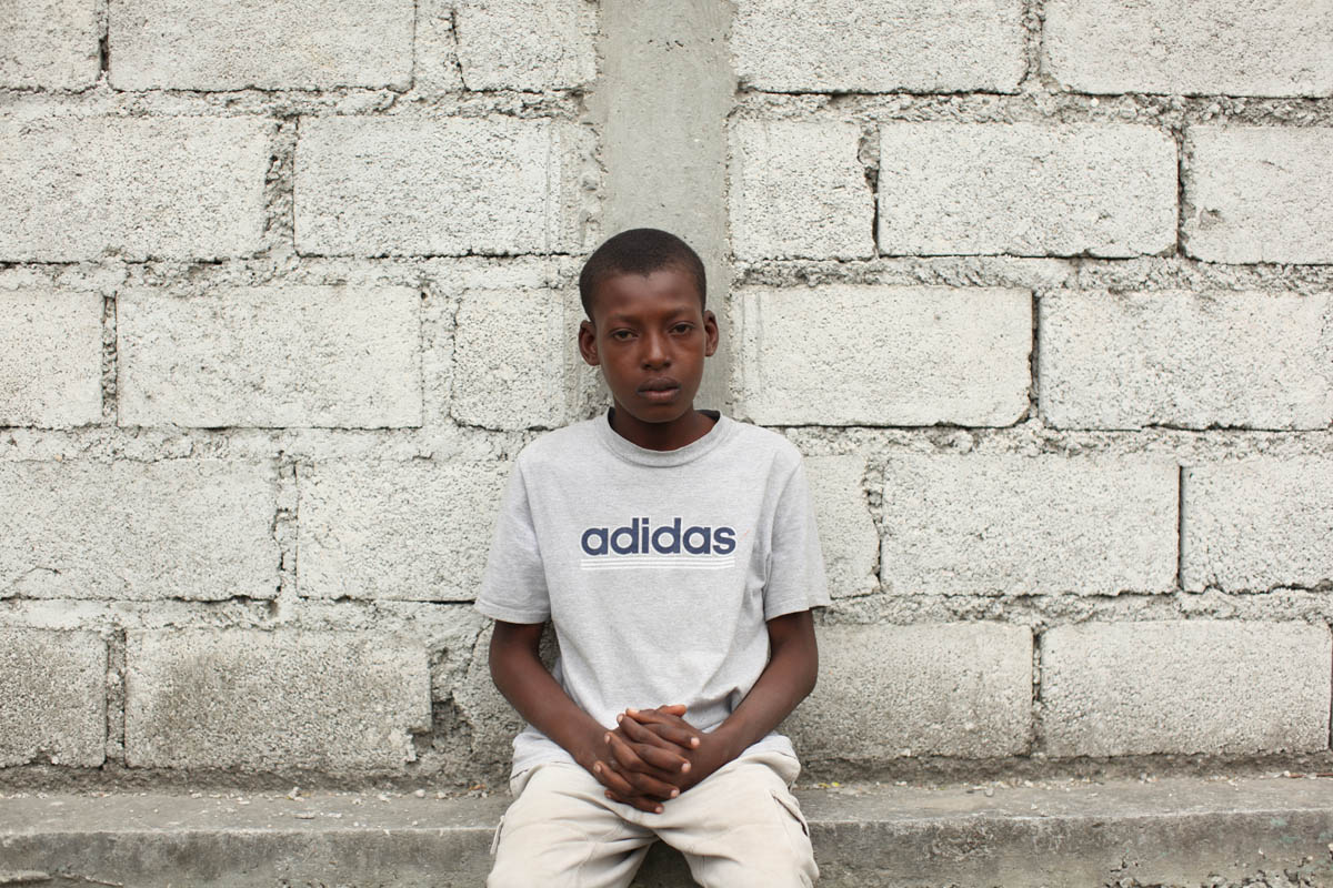 01-25-10  Port Au Prince, Haiti - Deskl: FOR - Slug: - ORPHANS  -  Jocelyn Jeansanon, 14. - Ozier Muhammad/The New York Times