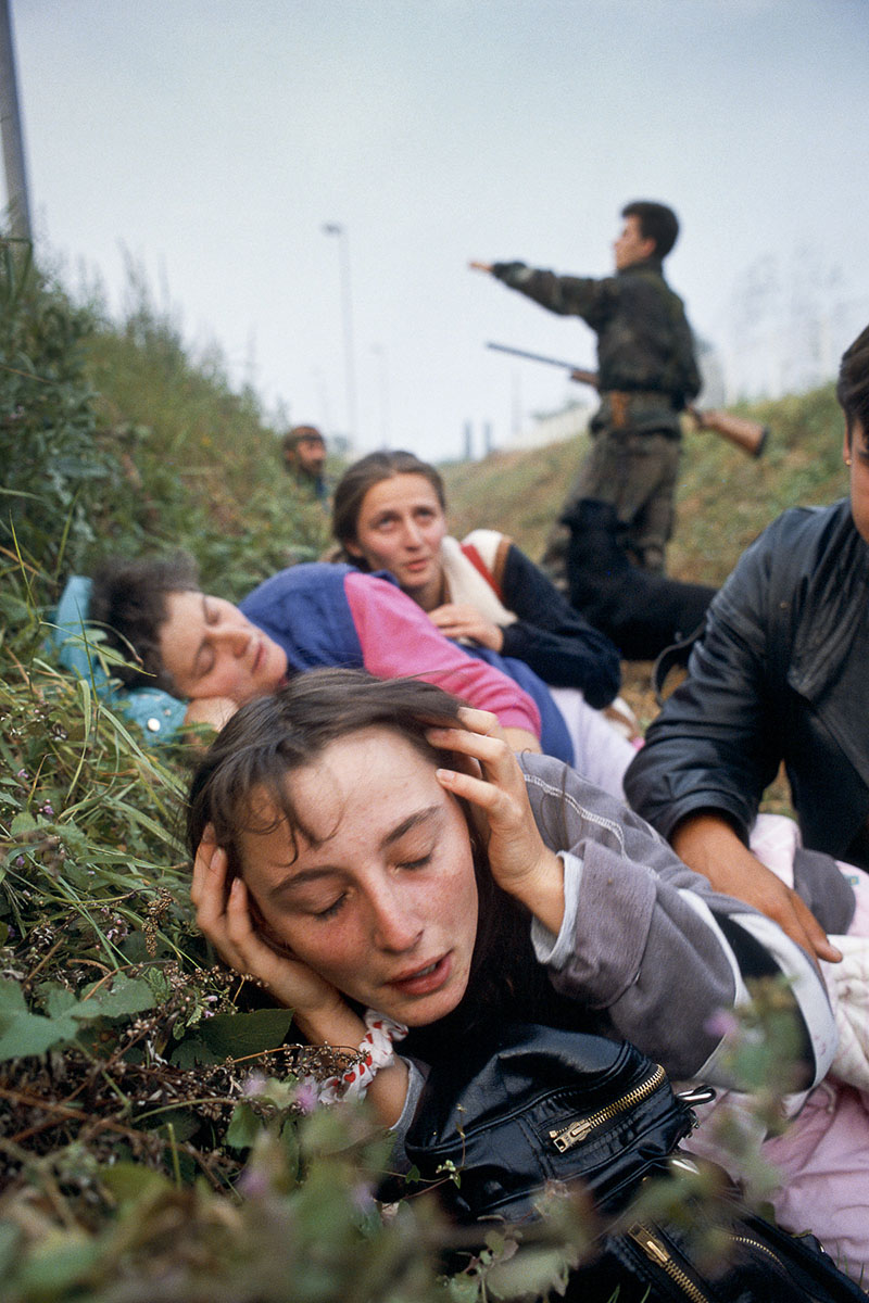 Croatian women under a bombing attack from the Yugoslav federal army in September 1991