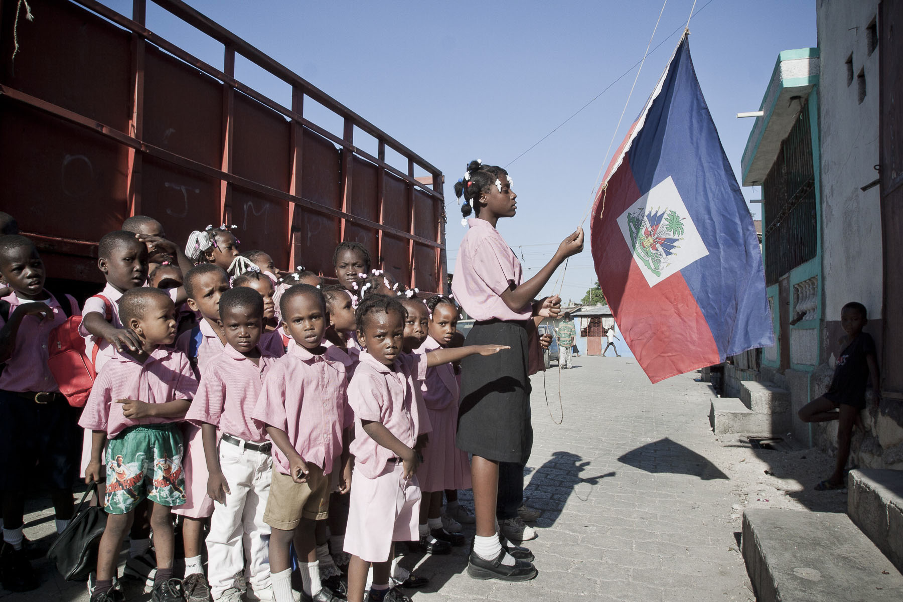 Pont-Rouge, Zephyr school, raising of the national colors in November 2003