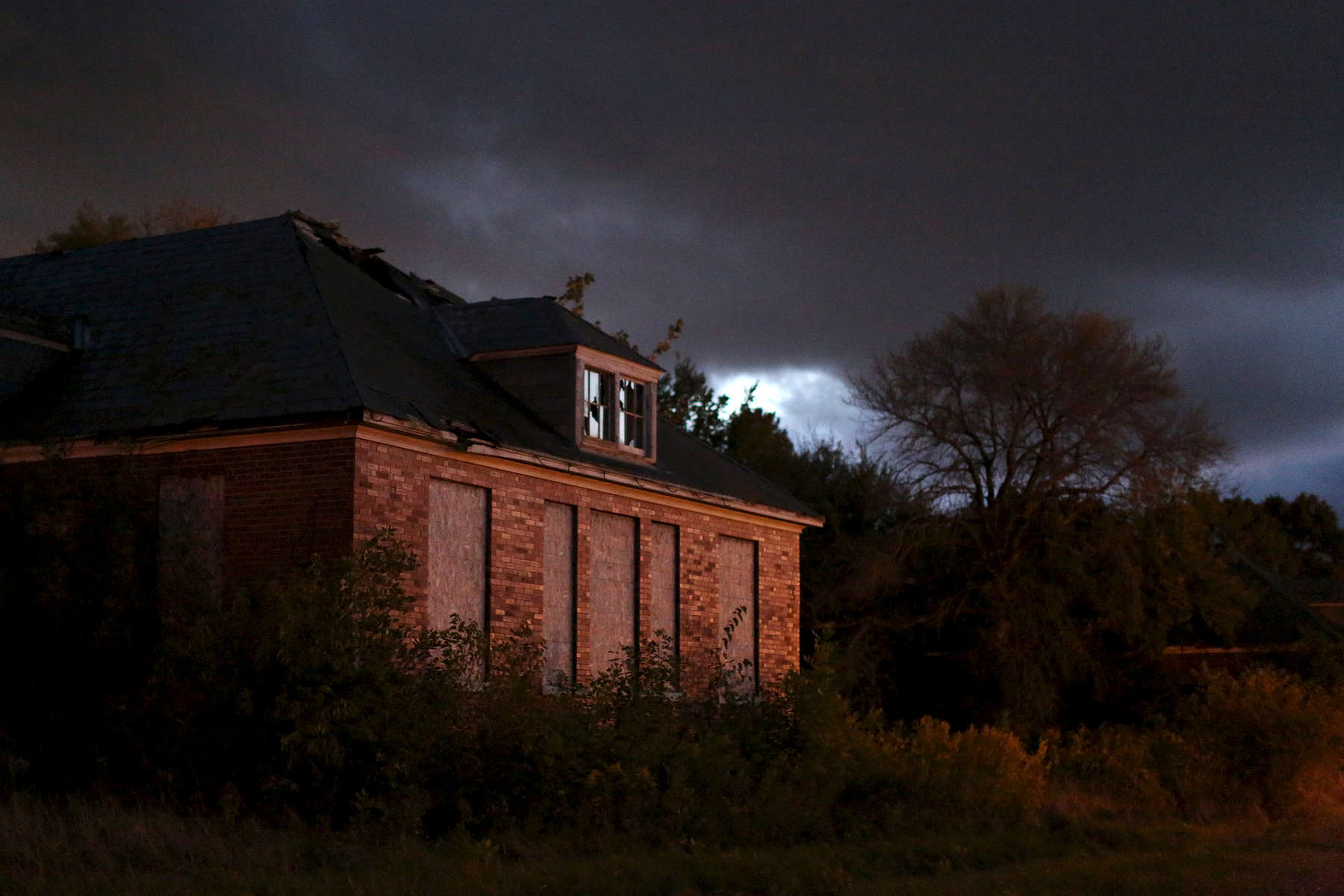An abandoned building stood near Indian Oaks Academy in Manteno, Ill. Several former residents of Indian Oaks Academy say the building is frequented by run-away residents.