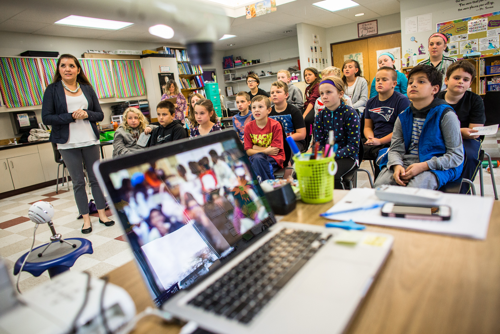 Teacher Kendra Myers and her fourth grade Bellows Free Academy class in Fairfax, Vermont during an exchange with a classroom in Tunisia on Thursday, October 20, 2016. by Monica Donovan for the George Lucas Educational Foundation