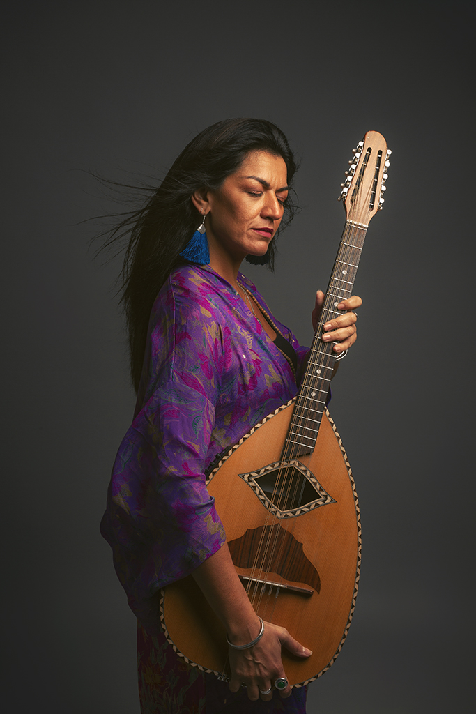 Nadin Al Khalidi, Iraqi Vocalist & Mandole player