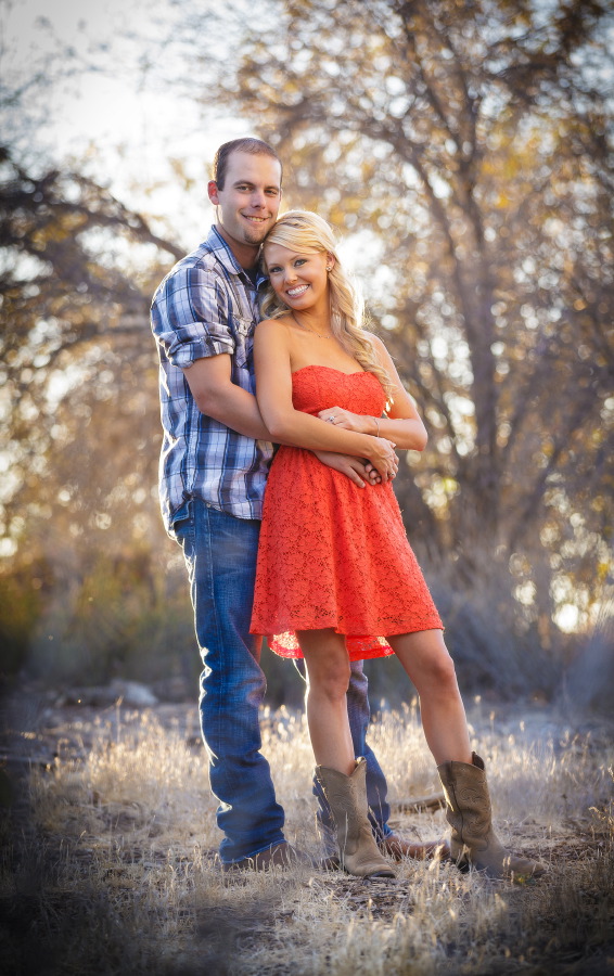 Peters_Canyon_Regional_Park_engagement_session_with_natural_light_at_sunset_019