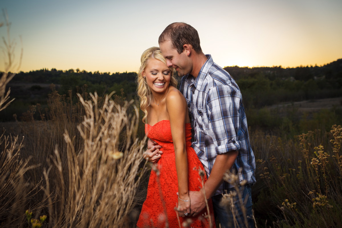 Peters_Canyon_Regional_Park_engagement_session_with_natural_light_at_sunset_022