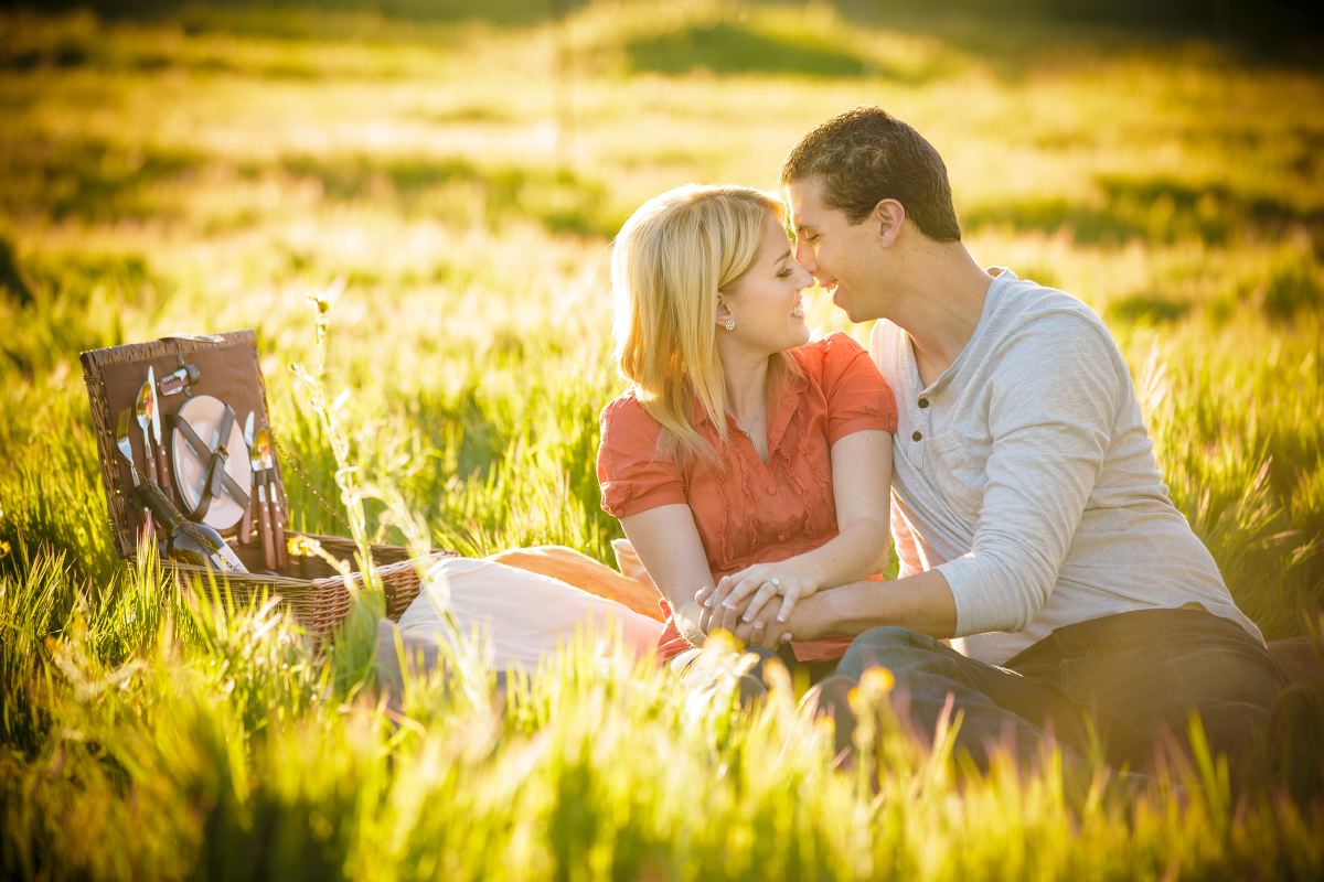 Thomas-Riley-Engagement-Session-at-Sunset-015