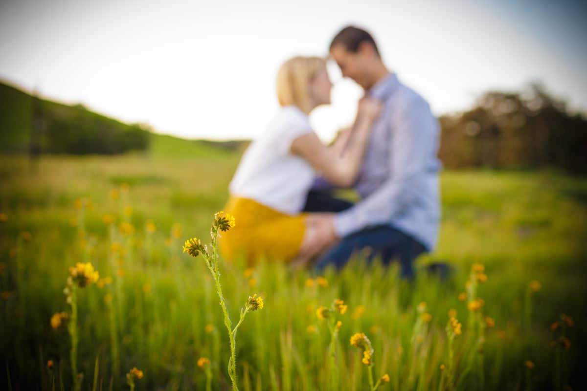Thomas-Riley-Engagement-Session-at-Sunset-020