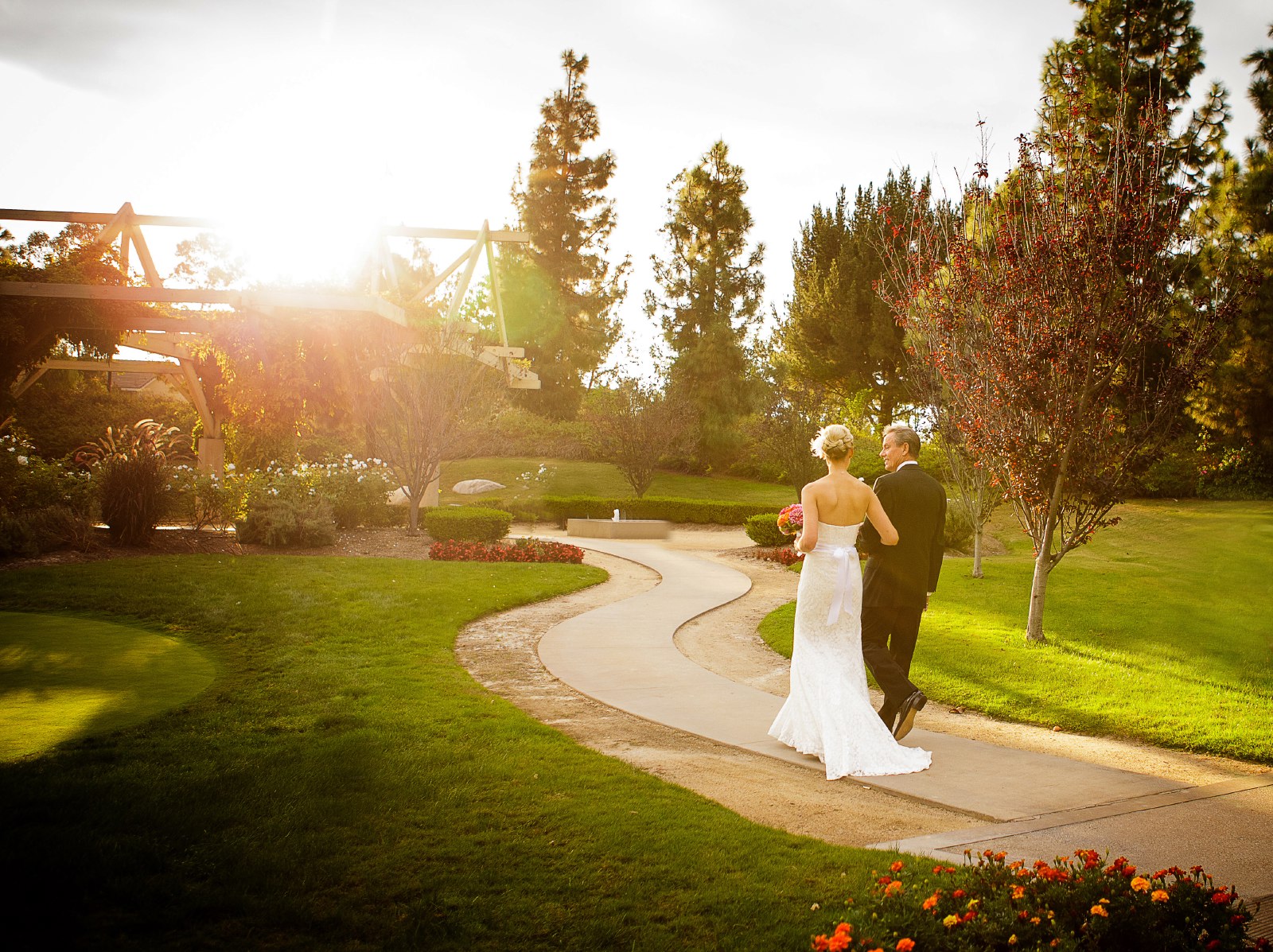 coyote-hills-outdoor-ceremony-location-at-sunset