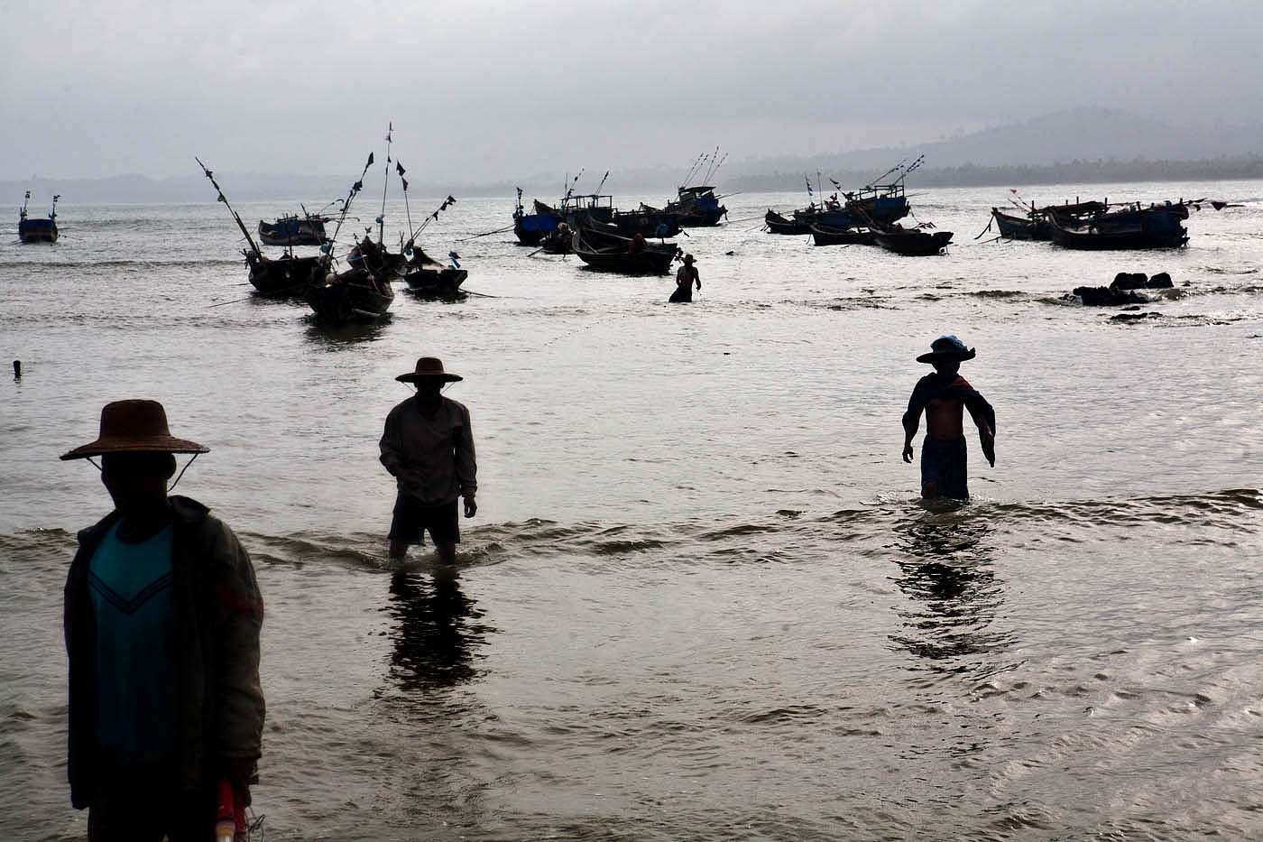 Fishermen, Ngwe Hsaung.