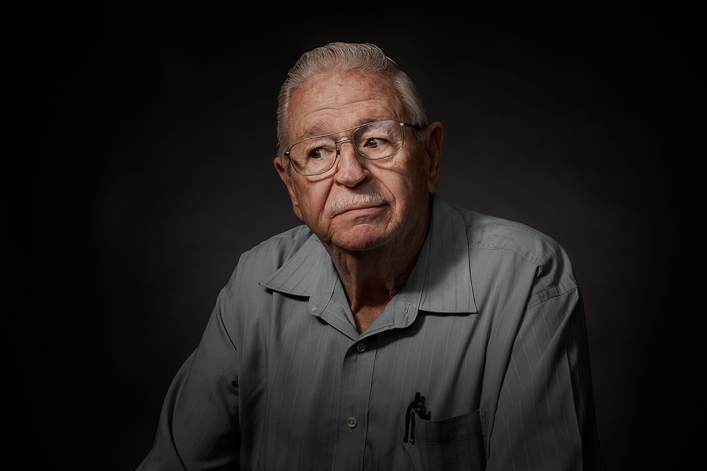 Austin, TX based photographer Dennis Burnett captures portraits of WWII veterans. 