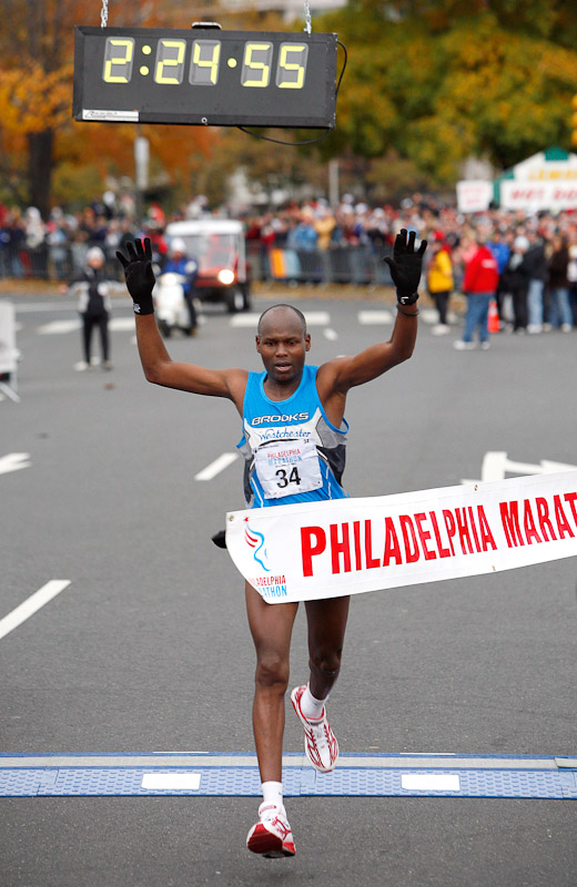 27 year-old Timothy Psitet of High Falls, NY, crosses the finish line in first place at the 2007 Philadelphia Marathon with a time of 2:25:01.