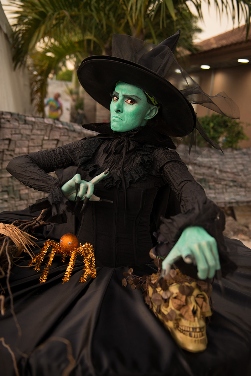Wicked Witch of The West Living Table