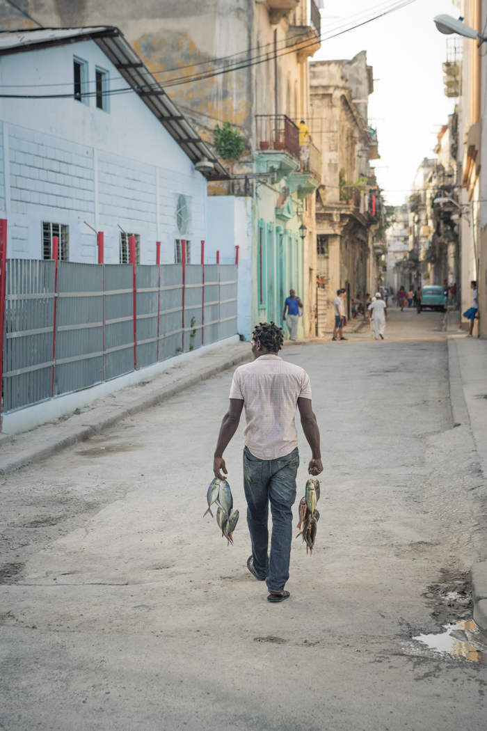 fisherman heading home - Havana