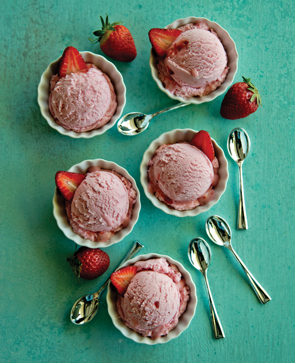 Chunky-Strawberry-Frozen-Yogurt
