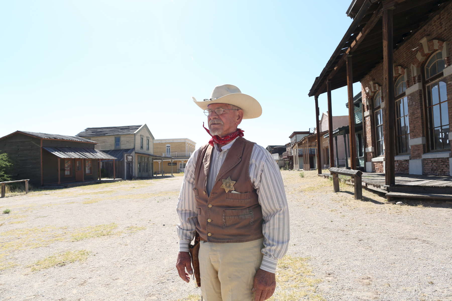 Frank Brown, only habitant and unofficial mayor of Mescal, the sister site of Tuscon Old Studio, in Arizona, where many western films have been shot.