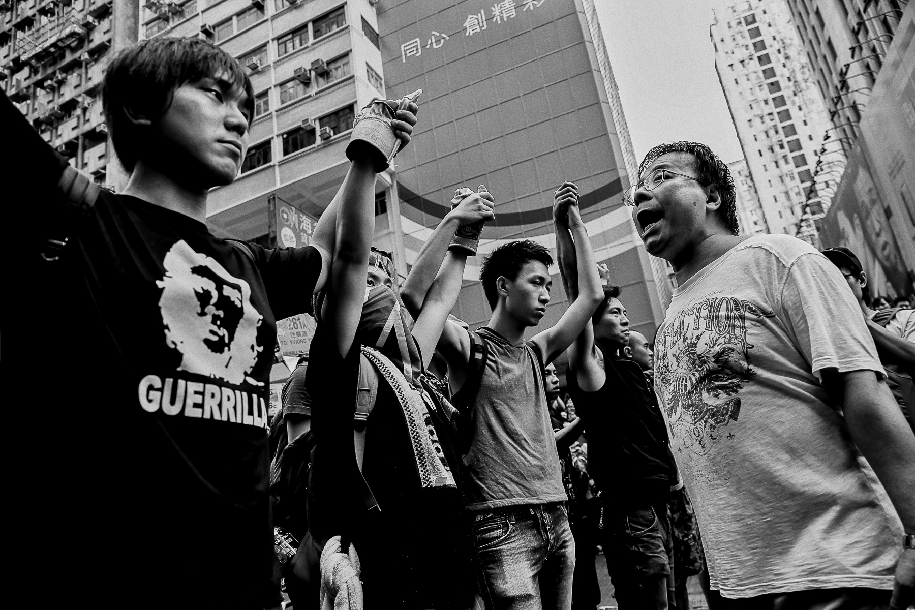 Confrontation entre pro et anti démocratie à kowloon