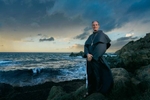 Le cardinal Bustillo à la pointe des Sanguinaires avant le déluge et devant {quote}..un océan de défis....{quote}