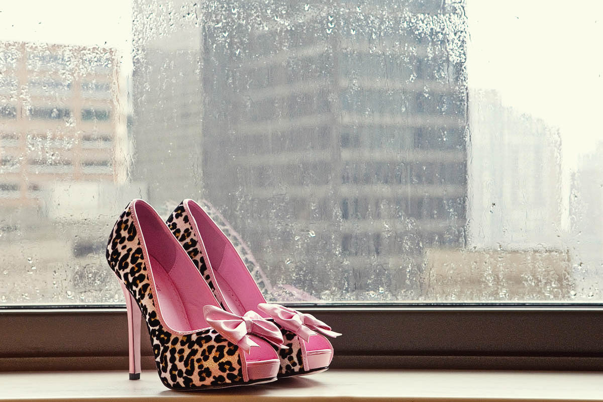 hot pink shoes in the window