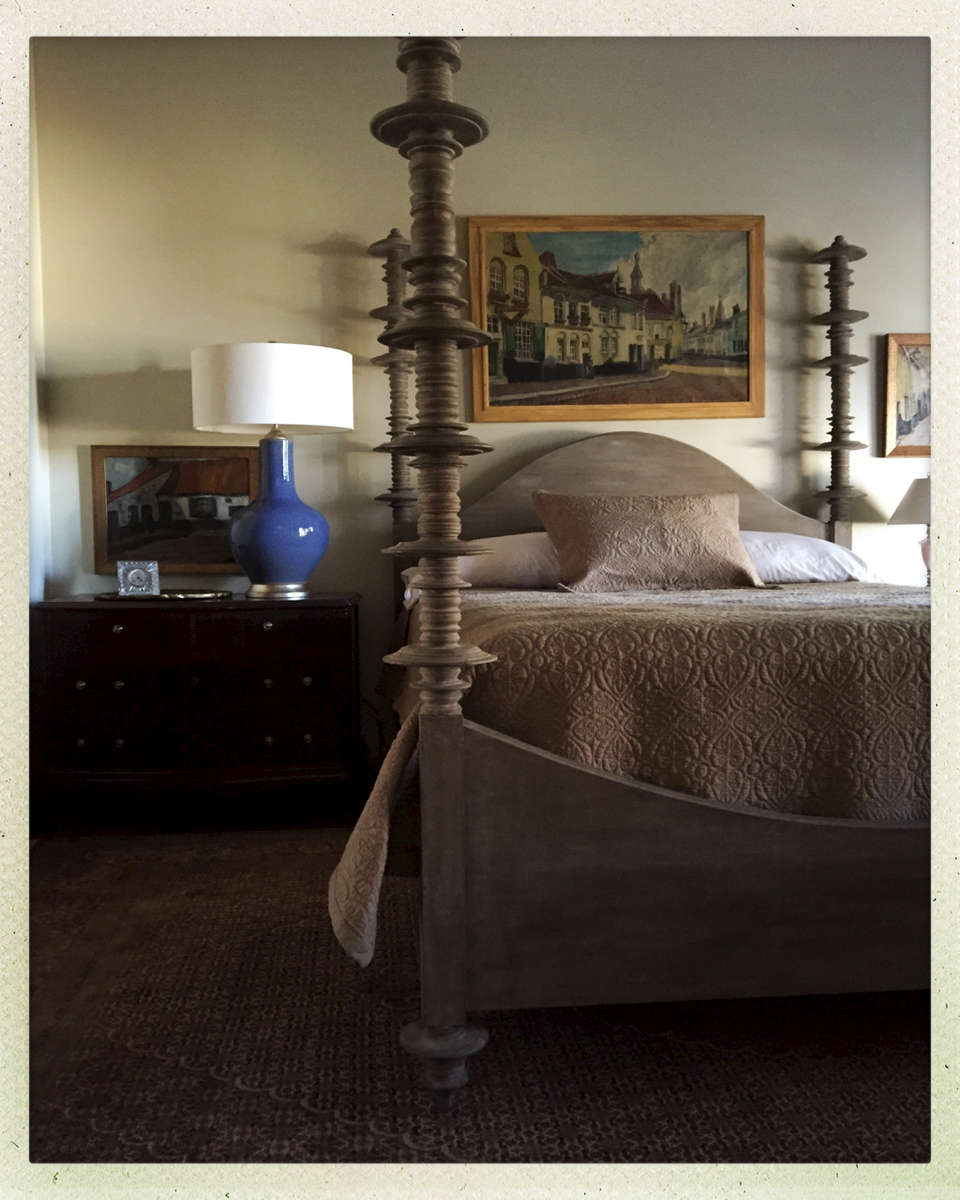 Tones of mahogany from rustic to refined suffuse the guest room with tranquility.