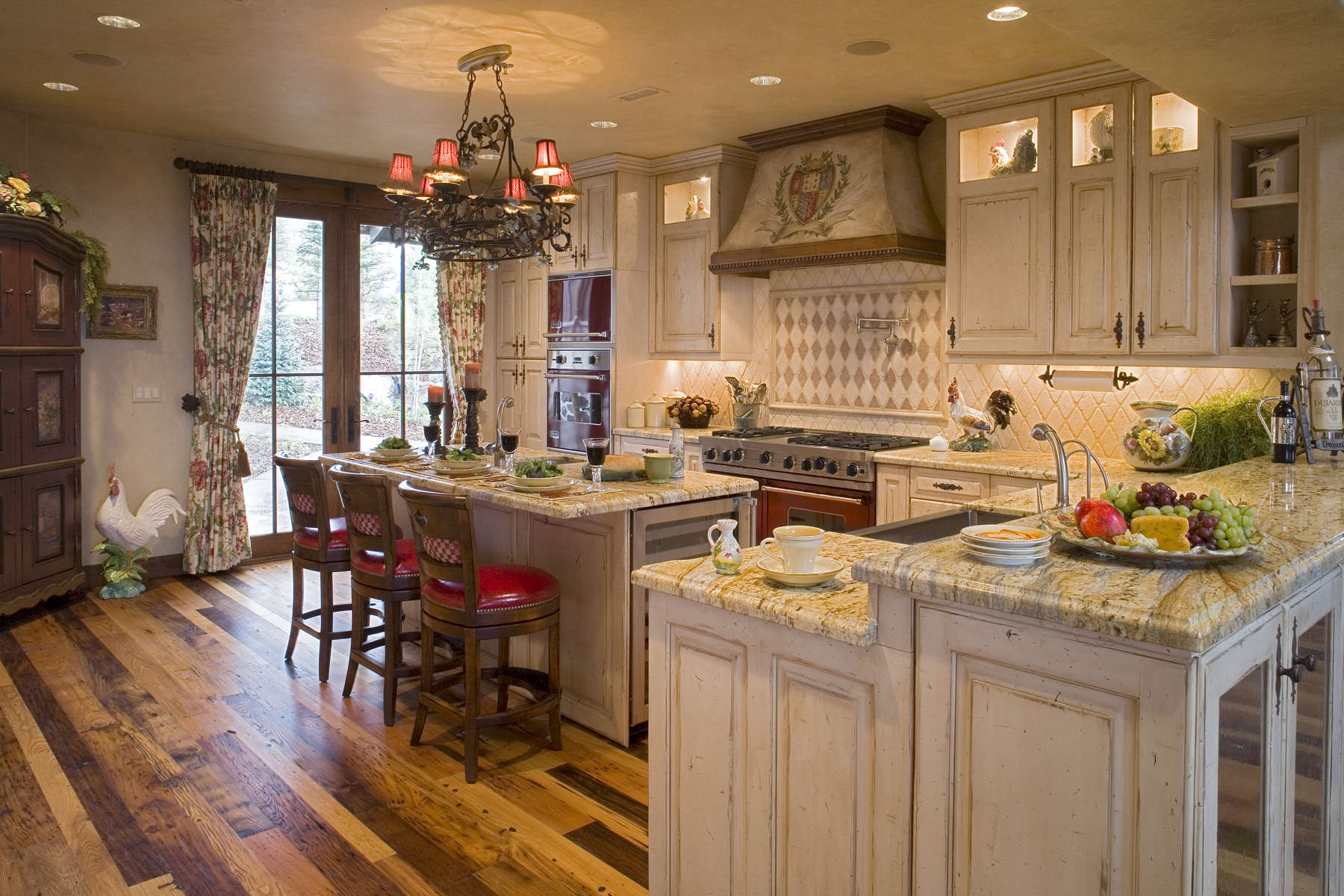 Country-French-Kitchen