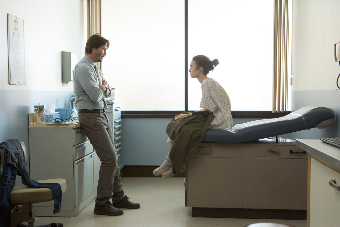 Keanu Reeves and Lily Collins, To The Bone (Netflix).