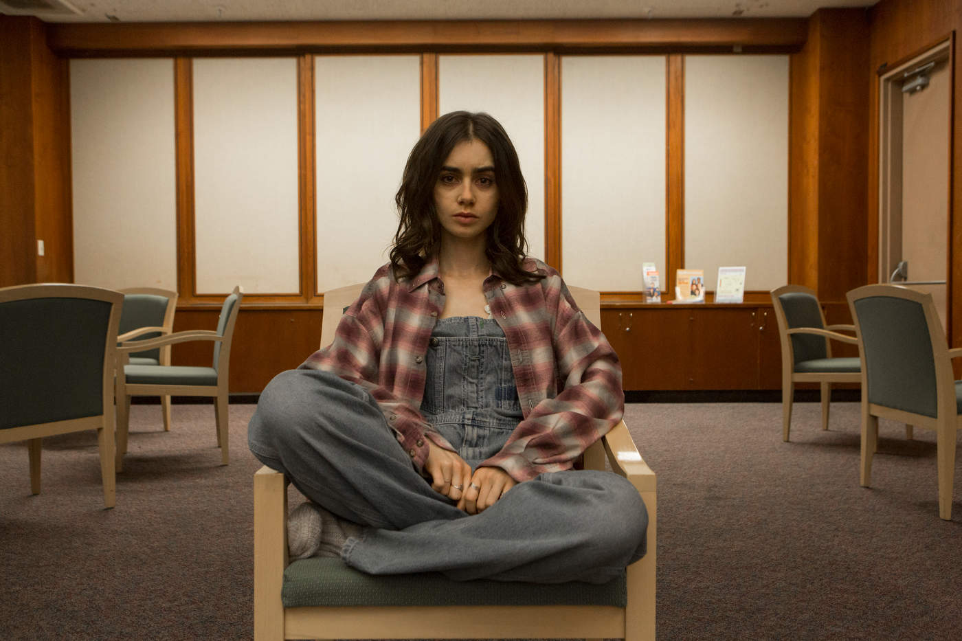 Lily Collins, To The Bone (Netflix).